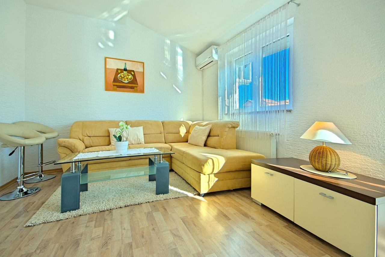 Apartamento App Rosi Poreč Exterior foto